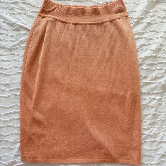 Celine vintage pencil skirt in peach Size 45 - Picture 1 of 3